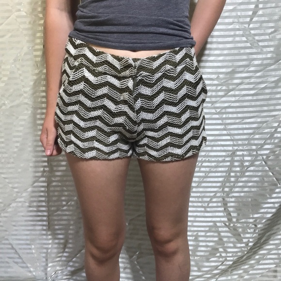 Anna Grace Crochet Chevron Boutique Shorts Pockets - Picture 1 of 8